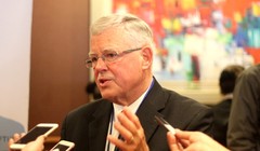 GS. Carl Thayer (ản tư liệu báo chí)