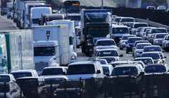 Mỹ đề xuất quy định ô tô đi trên đường phải có khả năng giao tiếp vô tuyến để tránh tai nạn