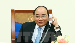 Thủ tướng Nguyễn Xuân Phúc điện đàm với Tổng thống đắc cử Hoa Kỳ Donald Trump. (Ảnh: Thống Nhất/TTXVN).