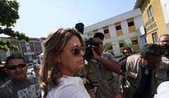 Bà Françoise de Sousa Oliveira.