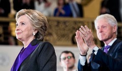 Vợ chồng bà Hillary Clinton sẽ dự lễ nhậm chức của ông Donald Trump