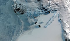 NASA tìm kiếm cổng vào thế giới khác ở Nam Cực