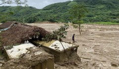 Lũ quét kinh hoàng vùi lấp ngôi làng ở Lào Cai, 16 người tử vong, 70 người mất tích
