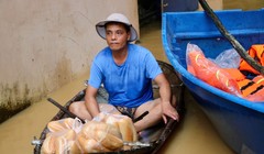 Thủ tướng chỉ đạo khẩn trương cung cấp lương thực, nước sạch cho người dân bị lũ cô lập