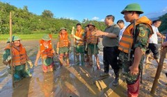 Tìm thấy 70 người lên núi lánh nạn bão lũ, sạt lở