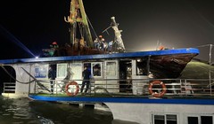 Tàu Vịnh Xanh 58 khi được trục vớt. Ảnh: VGP.