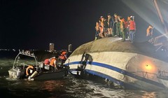 Tạm dừng cấp phép tàu du lịch tại vịnh Hạ Long