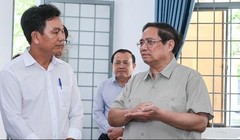 Thủ tướng: Tuyệt đối tránh tình trạng cán bộ "hách dịch", người dân phải "nhờ vả"