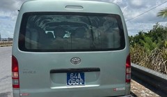 Bị người dân quay clip phản ánh tới Cục trưởng CSGT, tài xế xe biển xanh đi sai làn bị xử phạt