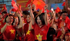 Mỗi người dân được tặng 100.000 đồng để "ăn Tết Độc lập" 