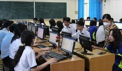 Chính phủ yêu cầu thi tốt nghiệp, đại học trên máy tính, dùng một bộ sách giáo khoa toàn quốc