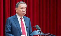 Bộ Chính trị yêu cầu khởi công các dự án giao thông, năng lượng, hạ tầng quốc gia