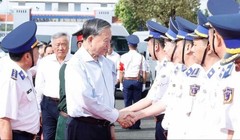 Tổng bí thư: Đột phá nguồn nhân lực, phát triển công nghệ và AI cho Cảnh sát biển Việt Nam