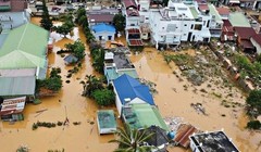 Bộ Chính trị lập 5 đoàn công tác, huy động toàn quốc chi viện 4 tỉnh khắc phục mưa lũ