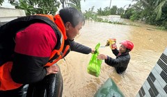90 người chết do mưa lũ, hơn 185.000 ngôi nhà bị ngập sâu