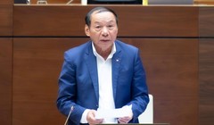 Đại biểu Quốc hội đề nghị bỏ lớp bồi dưỡng khi cấp thẻ nhà báo, Bộ trưởng nói gì?