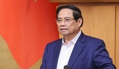 Thủ tướng yêu cầu hoàn thành sửa chữa, xây mới hơn 35.000 căn nhà cho dân vùng lũ trước Tết