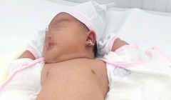 Bé gái chào đời nặng 5.2kg tại Bệnh viện Quận 11