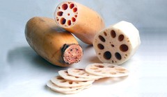 Các công dụng của củ sen không phải ai cũng biết. Ảnh: Boldsky