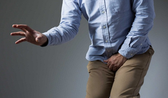 Người đàn ông nhậu say bị vỡ bàng quang vì nhịn tiểu quá lâu. Ảnh minh họa: Internet