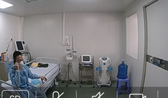 1 bệnh nhân đang điều trị tại phòng cách ly áp lực âm BV Dã chiến Củ Chi (TP.HCM). Ảnh: SYT