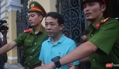 Bị cáo Nguyễn Minh Hùng (cựu Tổng Giám đốc Công ty VN Pharma). Ảnh: Hòa Bình