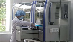 Hệ thống Realtime PCR tự động xét nghiệm Covid-19 tỉnh Quảng Nam mua với giá 7,2 tỷ đồng. Ảnh: SGGP