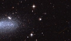 hình ảnh những ngôi sao rực sáng thuộc AGC111977. Ảnh: ESA.