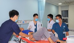 Bệnh nhân được đưa về điều trị tại BV Quân y 175. Ảnh: BVCC
