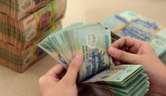 Lãi suất huy động giảm, nhà đầu tư "đổ" tiền vào chứng khoán?