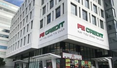 Ngày hội "Hộp quà sẻ chia": FE Credit tặng học bổng và quả cho trẻ em làng trẻ SOS