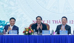 Lần đầu tiên thu ngân sách đạt trên 2 triệu tỷ, vượt thu 324 nghìn tỷ