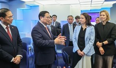 Thủ tướng thăm trung tâm chính phủ số hàng đầu thế giới tại Estonia