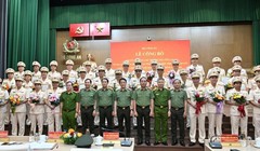 Đại tướng Lương Tam Quang trao quyết định cho 34 giám đốc công an tỉnh, thành phố