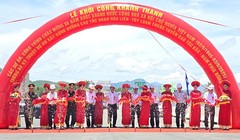 Sáng 19/8, Bộ Xây dựng phối hợp cùng UBND TP Đà Nẵng đã thông xe kỹ thuật tuyến cao tốc Hòa Liên - Túy Loan đoạn qua Đà Nẵng.