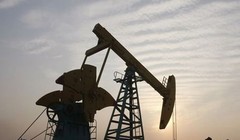 Dầu Brent kết thúc chuỗi 2 tuần liên tiếp tăng mạnh nhất trong 17 năm trở lại đây