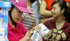 Bộ Tài chính thông báo, nhiều loại sữa bột cho trẻ dưới 2 tuổi giảm giá từ hôm nay