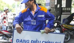 Giá xăng có thể giảm 700-800 đồng/lít ?