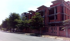 Đằng sau sự phát triển “nóng” của khu Đông