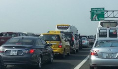 Phí đăng ký xe dưới 10 chỗ không kinh doanh vận tải tăng hơn 5 lần