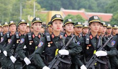 Đội hình các nữ cảnh cơ động