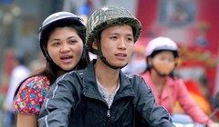 Sốc với tin: Người thị lực hai mắt dưới 4/10 không được phép lái xe máy