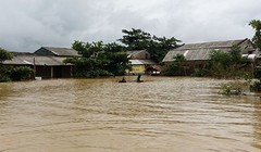 Mưa lớn, nước sông dâng khiến nhiều xã tại huyện Hương Sơn bị cô lập. Ảnh: Đức Hùng