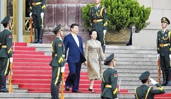 Ông Tập Cận Bình cùng phu nhân Bành Lệ Viên