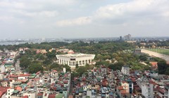Từ trên Kinh Đô Tower có thể nhìn thấy rất rõ Lăng Bác và bảo tàng Hồ Chí Minh. Ảnh: Kinh Đô TCi