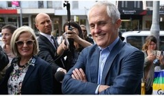 Cậu bé 15 tuổi khiến cả nước Úc kinh ngạc khi "dạy" thủ tướng cách làm từ thiện