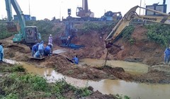 Tuyến ống nước số 1 Sông Đà liên tục vỡ 15 lần khiến Hà Nội nhiều đợt mất nước trên diện rộng.