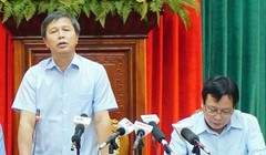 Phó giám đốc Sở TN&MT Hà Nội Nguyễn Hữu Nghĩa trao đổi với phóng viên chiều 6/10. Ảnh: Dũng Nguyễn.