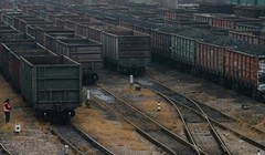 Tình cảnh oái oăm của Ukraine: mua 40.000 tấn than mỗi ngày từ ly khai