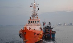 Tàu cảnh sát biển Trung Quốc ngăn cản cứu hộ tàu cá Việt Nam